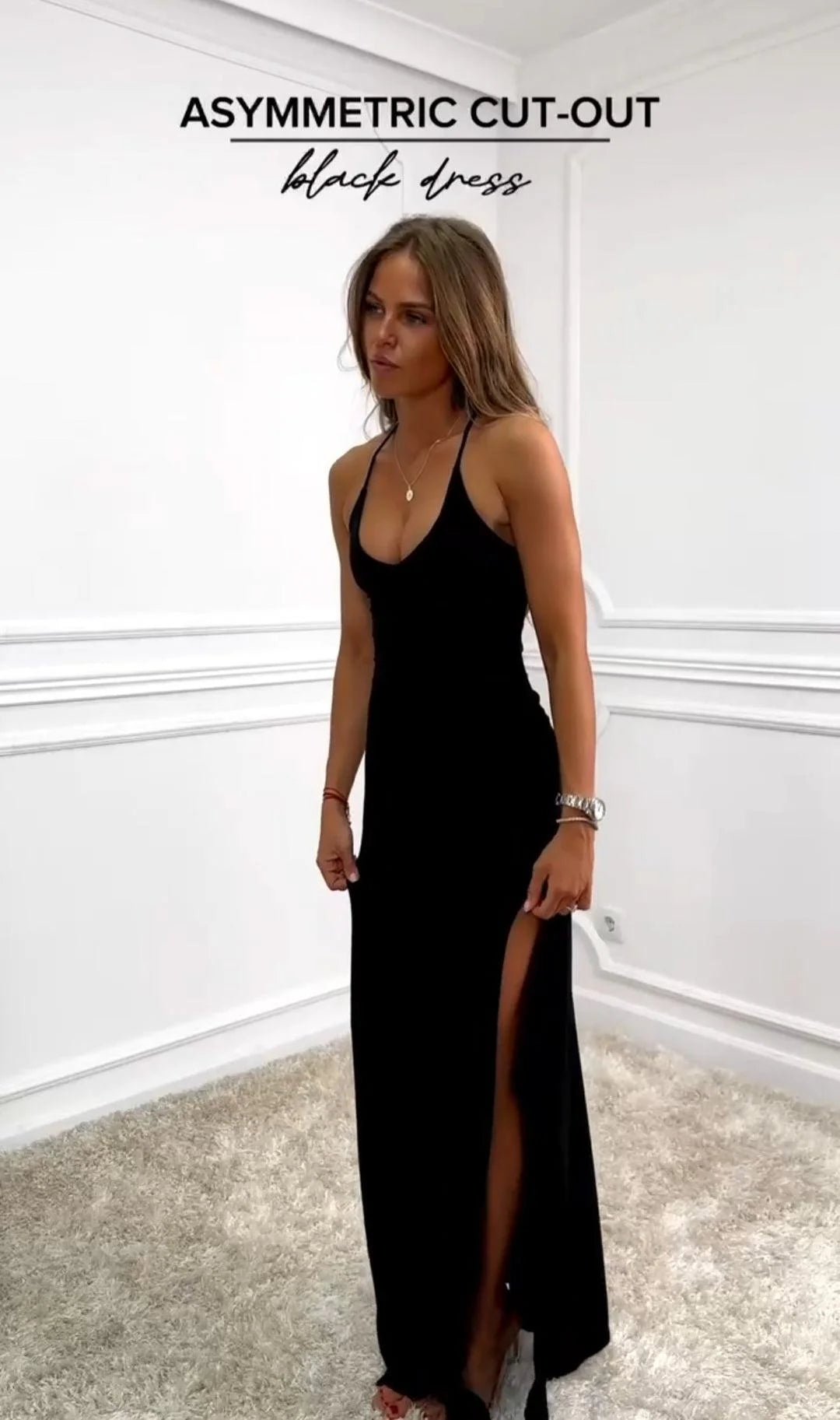 Um vestido preto sexy e moderno