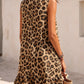 Vestido em algodão e linho com padrão leopardo, gola alta e fecho, em estilo vintage
