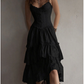 Vestido midi branco retro boho com espartilho em camadas e detalhes em renda.